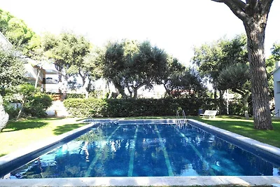 Villa for 8 people near Sea beach