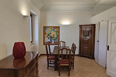 Wohnung in einem Dorf mit Swimmingpool