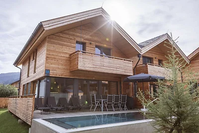 Attraktives Ferienhaus mit Pool