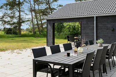 Spacious Retreat for 20 - By Traum...