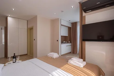 Hotel D'Iman - One Bedroom Suite with Sea Vie...