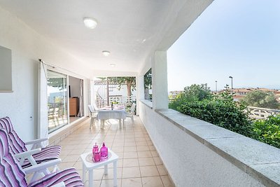 Modernes Ferienhaus mit eigener Terrasse in R...
