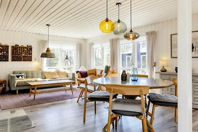 Familienfreundliche Hutte -- By Traum...