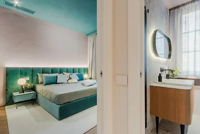 Royal Retreat in the Heart of Lucca