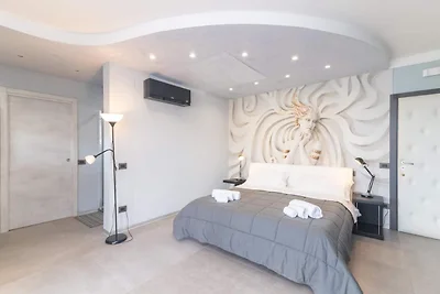 Apartment mit Meerblick, Whirlpool und Balkon