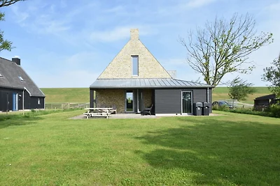 Denkmalgeschützte Villa in Tzummarum mit...