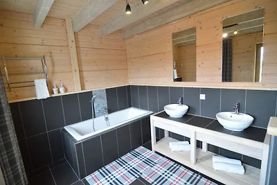 Schönes Chalet mit Whirlpool und Sauna in...