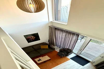 Schöne Lodge am Kirchplatz gelegen.