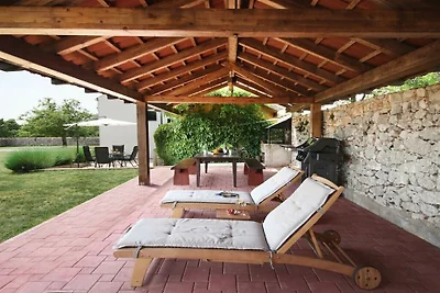 Ferienhaus in Krnica mit Barbecue