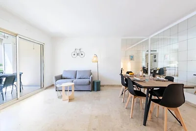 2-Zimmer-Wohnung in einer Residenz mit Swimmi...