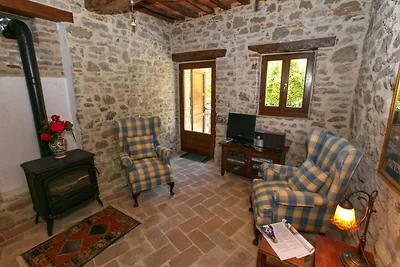 Due dimore caratteristiche in una tenuta in...