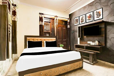 Super Hotel O Uttam Nagar