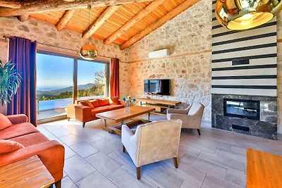 Finca in Kalkan mit Schwimmbecken