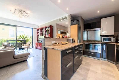 Appartement in Palm Beach met uitzicht op zee