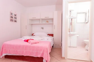 Three Bedroom Apartment with Terrace and Sea...