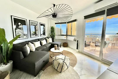 Wohnung in Calahonda mit Blick auf die Küste