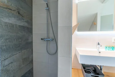 Moderne, luxuriöse und nachhaltige Naturvilla