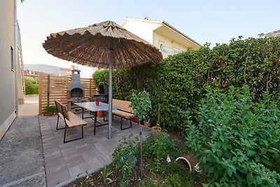 Apartment Vujina mit Terrasse