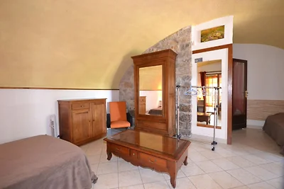 Tolle Wohnung in Lanas mit Garten