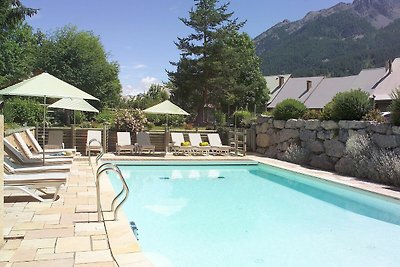 Inviting holiday home in Le Monêtier-les-Bain...