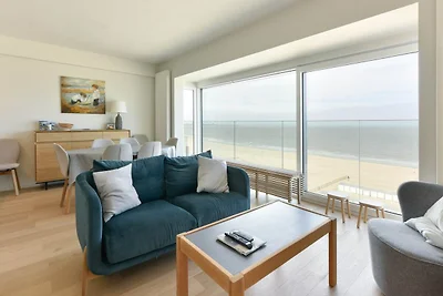 Apartment direkt am Meer mit privater Garage