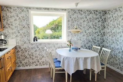 4 Personen Ferienhaus in HÄLLEVIKSSTRAND