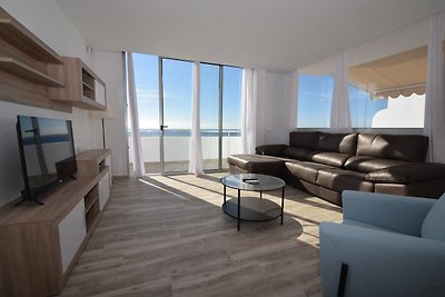 Moderne Wohnung in Solana mit Terrasse