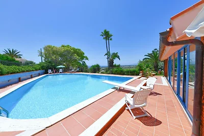 Villa mit Privatpool Naehe Terrauzza