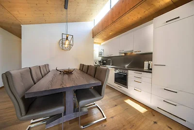 Moderne Wohnung mit Balkon und Zugang zur...
