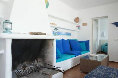 Drakenhuis in Formentera vlakbij de zee