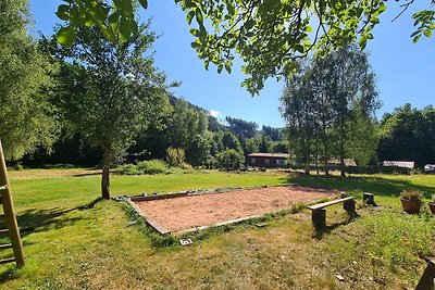 Ferienhaus mit eigener Bar am Bach in Saint...