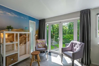Chalet auf Texel nahe Strand und Wald