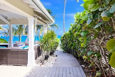 Villa in Saint François mit Lagune und Pool