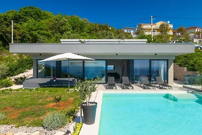 Villa in Lovran mit Schwimmbecken