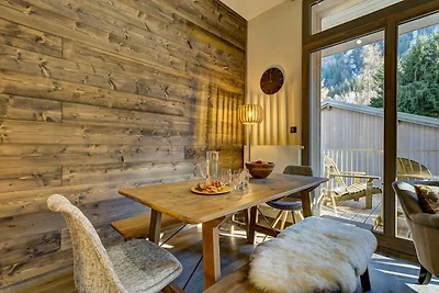 Apartment with Fantastic Balcony close to...