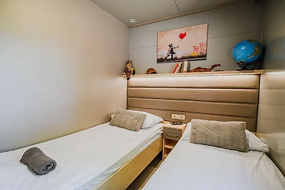 Three Bedroom Mobile Home 15/014