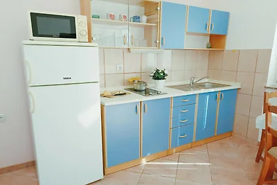 Schöne Wohnung mit Swimmingpool zur Nutzung