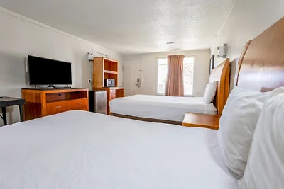 2 Queensize Bedden Niet Roken