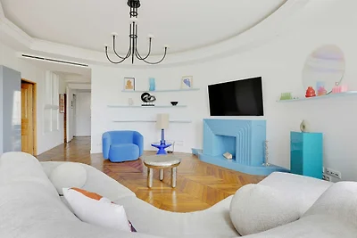 Ruime woning in Parijs-Republique