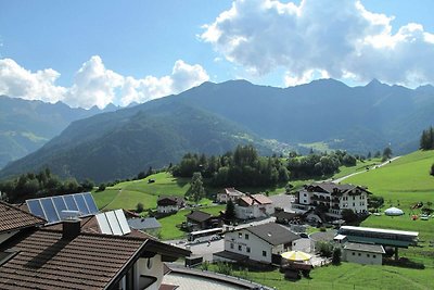 Holzchalet mit Terrasse