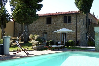 Luxuriöses Ferienhaus in Montecarelli mit...