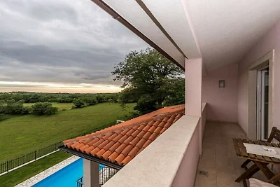 Villa in Tinjan met barbecue en wifi.