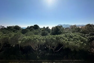 Apartment in Sablettes am Strand