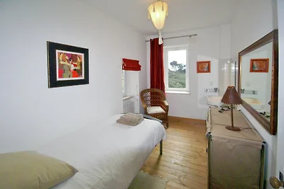 Luxe villa in Locquirec met zeezicht