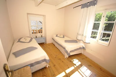 Ruhiges Ferienhaus mit Pool in Ardèche
