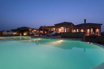 Luxuriöse Villa mit Pool auf der Insel...