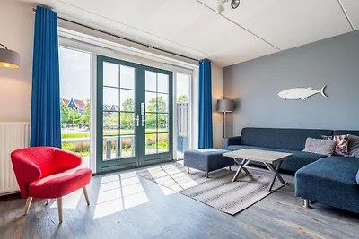 Haus in Volendam mit Hafenblick