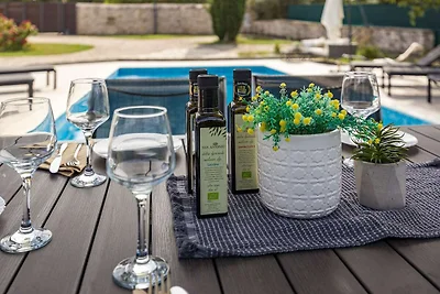 Villa mit Pool in Stancia San Antonio