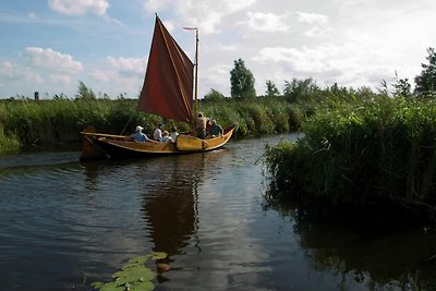 Schönes Chalet mit Terrasse am Teich