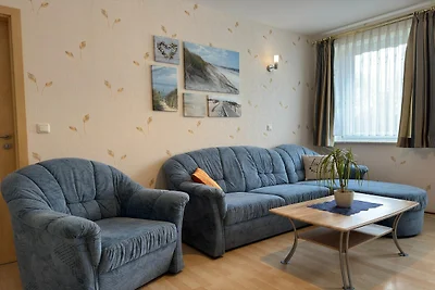 Charmante Ferienwohnung mit Garten in Wiek